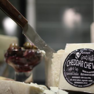 Cheddar Chèvre - Jannei goat cheese